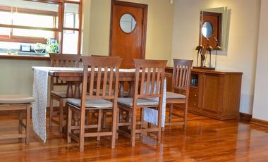 Venta casa 5 ambientes con cochera y piscina en Quilmes