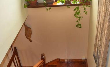 Venta casa 5 ambientes con cochera y piscina en Quilmes