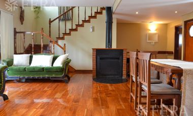 Venta casa 5 ambientes con cochera y piscina en Quilmes