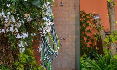 Venta casa 5 ambientes con cochera y piscina en Quilmes