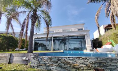 Casa en barrio Los Alisos, Nordelta - Alquiler - venta
