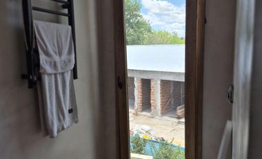 3 dormitorios en suite , escritorio/huéspedes/dependencias,gimnasio. Galería en L, Fogonero piscina