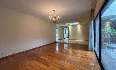 Casa en venta de una planta en Residencial Juan Manuel