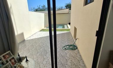 Casa en condominio en Venta con alberca y jardín Conkal Mérida Yucatán