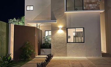 Casa en condominio en Venta con alberca y jardín Conkal Mérida Yucatán