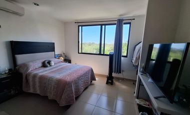 Casa en condominio en Venta con alberca y jardín Conkal Mérida Yucatán