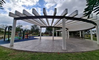 Casa en condominio en Venta con alberca y jardín Conkal Mérida Yucatán