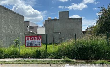 Terreno Comercial en Venta en Parques de Tesistan