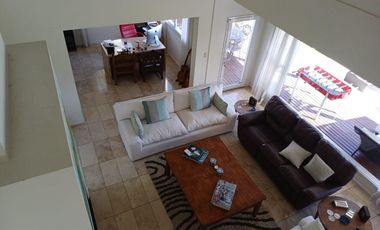 Casa en Venta 4 ambientes con dependencia - Abril Club De Campo