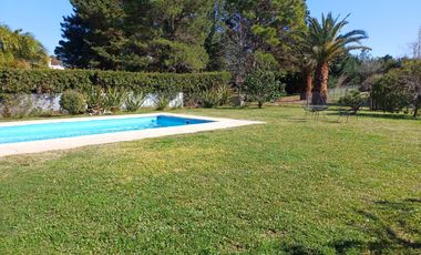 Casa en Venta 4 ambientes con dependencia - Abril Club De Campo