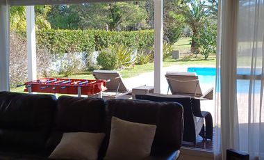 Casa en Venta 4 ambientes con dependencia - Abril Club De Campo