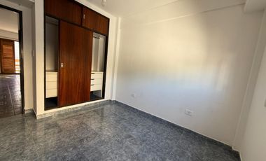 Departamento de 2 ambientes con balcón y espacio guarda coche en Wilde