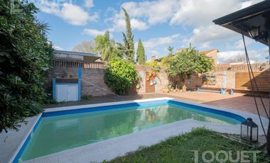 Casa con piscina en Santo Tome