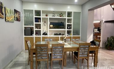 Chalet 5 ambientes con piscina en Sarandi
