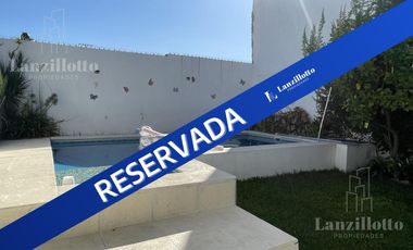 Chalet 5 ambientes con piscina en Sarandi