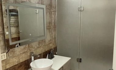 Chalet 5 ambientes con piscina en Sarandi