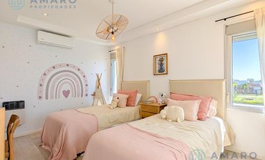VENTA · CASA ·  4 DORMITORIOS · QUINCHO · PISCINA · FONDO NORTE · FUNES