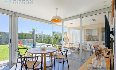 VENTA · CASA ·  4 DORMITORIOS · QUINCHO · PISCINA · FONDO NORTE · FUNES