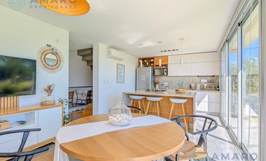 VENTA · CASA ·  4 DORMITORIOS · QUINCHO · PISCINA · FONDO NORTE · FUNES