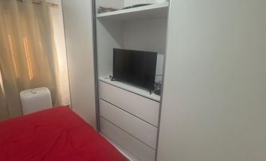 Casa con dos habitaciones, baño, cocina comedor, patio chico con churrasquera. Muy buen estado en general.-