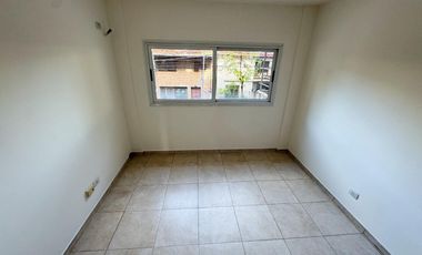 Departamento super amplio de dos ambientes  alquiler.