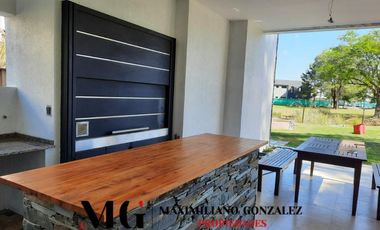 Casa en alquiler, 5 ambientes.  Terralagos, Canning
