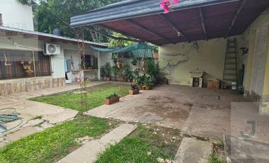 Casa en Villa Angela
