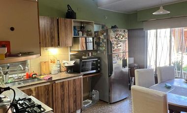 HERMOSO PH EN VENTA - ZONA FLORIDA - LAVALLE al 2300