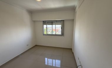 Departamento de 2 Ambientes con  balcón moderno y luminoso  - Wilde