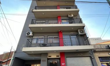 Departamento de 2 Ambientes con  balcón moderno y luminoso  - Wilde