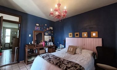 Residencia con Amplios Espacios y Jardín en Lomas de Sierra Juárez