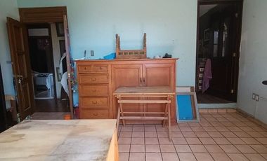 Residencia con Amplios Espacios y Jardín en Lomas de Sierra Juárez