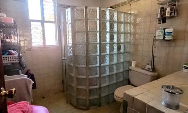 Residencia con Amplios Espacios y Jardín en Lomas de Sierra Juárez