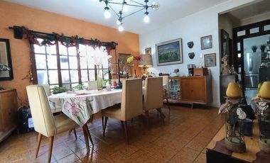 Residencia con Amplios Espacios y Jardín en Lomas de Sierra Juárez