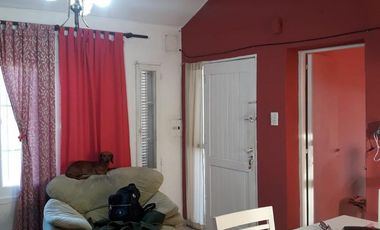 Casa en VENTA 2 dormitorios Villa Angela -Centro-