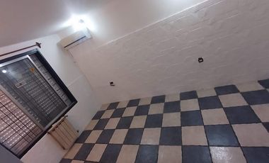 EXCELENTE CHALET EN 2 PLANTAS DE 5 AMB.