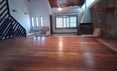 EXCELENTE CHALET EN 2 PLANTAS DE 5 AMB.