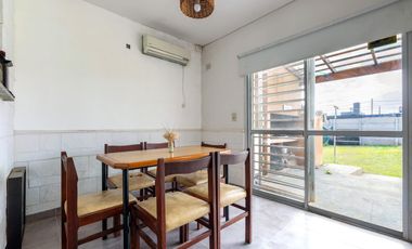 VENTA - Casa - 2 dormitorios con piscina, galería y parrillero - Tierra de sueños, Alvear.