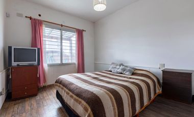 VENTA - Casa - 2 dormitorios con piscina, galería y parrillero - Tierra de sueños, Alvear.