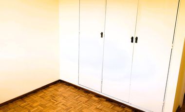 Alquiler en Pesos departamento 3 ambientes con balcón sobre Libertador