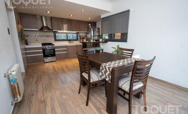 Casa de 3 dormitorios - Barrio Privado 