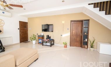 Casa de 3 dormitorios - Barrio Privado 