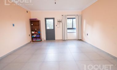 Casa de 3 dormitorios - Barrio Privado 