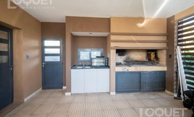 Casa de 3 dormitorios - Barrio Privado 