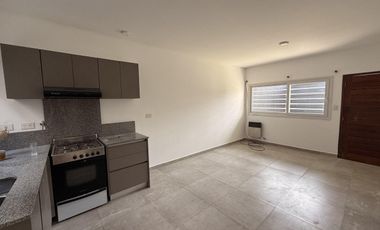 ALQUILER DE DEPARTAMENTO TRES AMBIENTES EN COMPLEJO