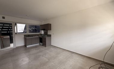 ALQUILER DE DEPARTAMENTO TRES AMBIENTES EN COMPLEJO