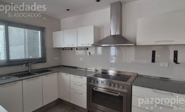 Alquiler amplia casa B Privado 