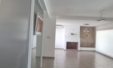 Alquiler amplia casa B Privado 