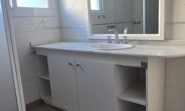 Alquiler amplia casa B Privado 