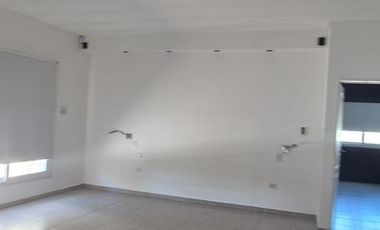 Alquiler amplia casa B Privado 